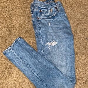 501 Levi’s Ripped Jeans